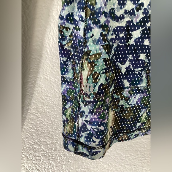 Lululemon 1/2 Zip Running Hoodie - Picture 3 of 3